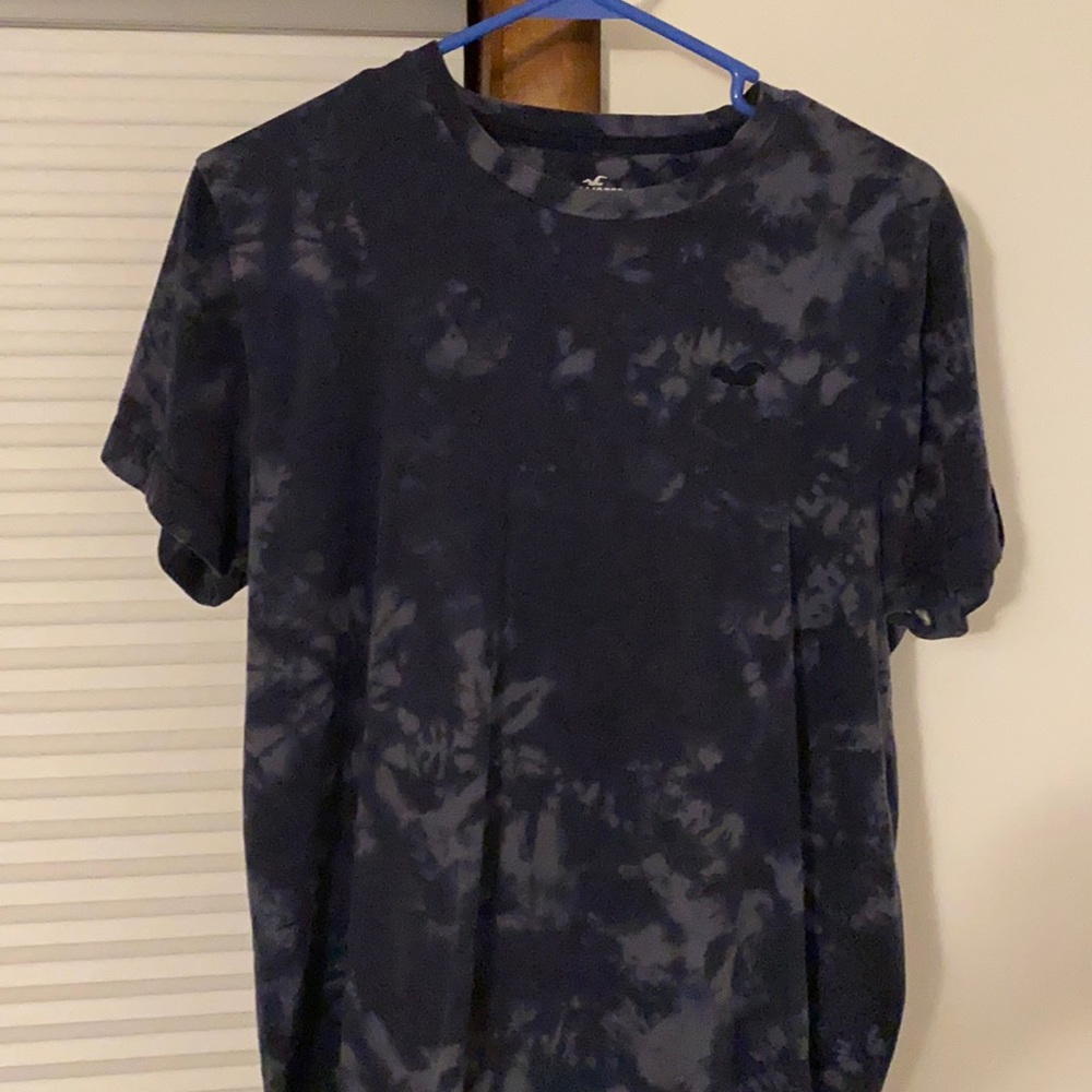 Hollister men’s blue heather curved hem T-shirt